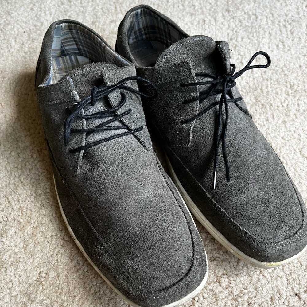 Mens Grey Minimalistic Shoes - Redtape brand size 8.5